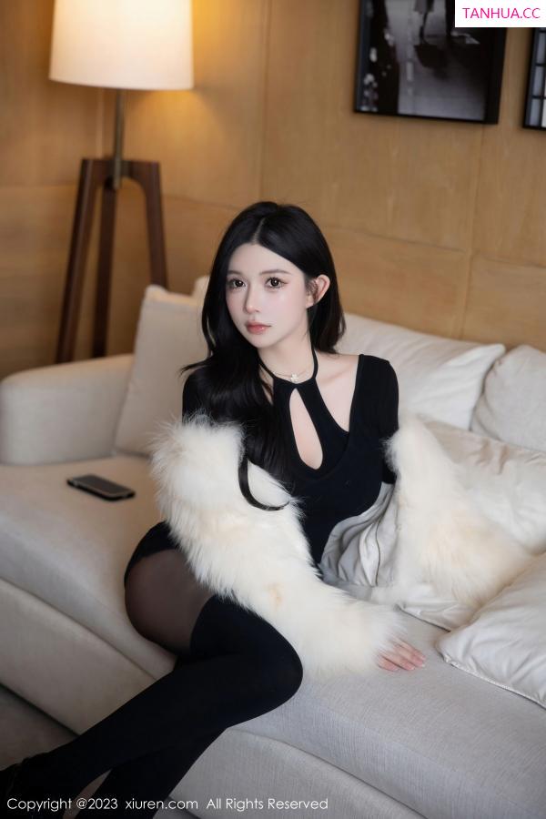   [XiuRen]高清写真图 2023.02.03 No.6212 林珊珊 黑丝美腿第14张图片